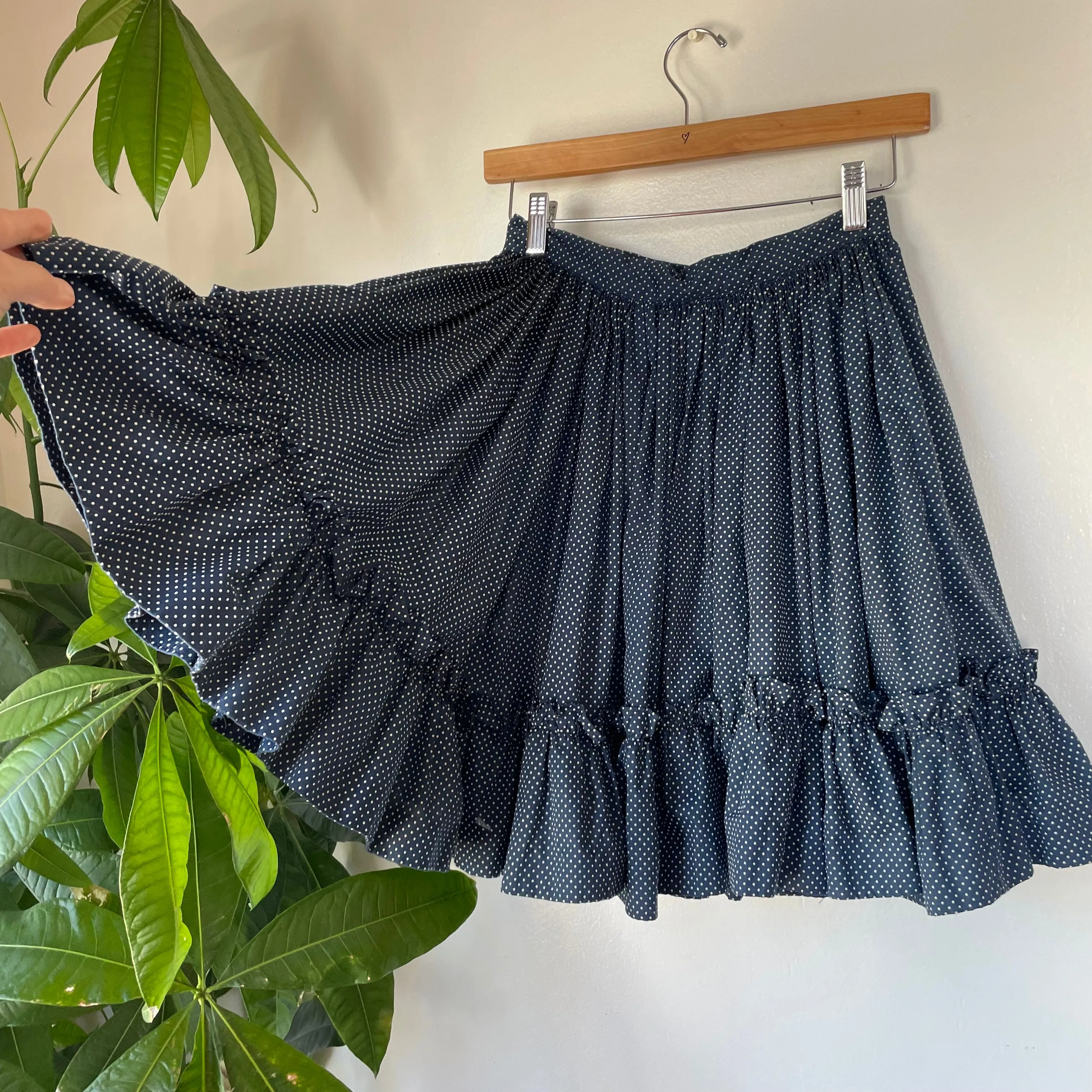 Vintage 70s 80s polka dot skirt with ruffle detail // 25 inch waist  (HT2446)